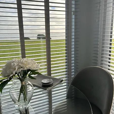 Ocean View אכסניה דנמור איסט